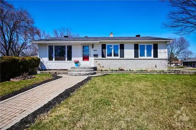 561 EASTVALE Drive, Beacon Hill North - South and Area, ON K1J 6Z2