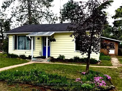 25 SHERWOOD Drive, Madawaska Valley, ON K0J 1B0