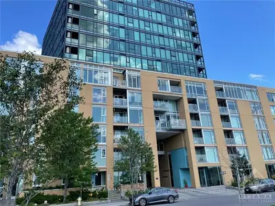 200 LETT Street 611, West Centre Town, ON K1R 0A7
