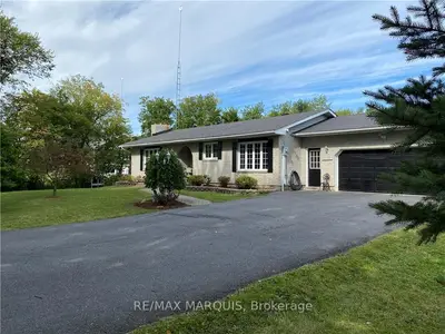 13285 PIGEON ISLAND Road, South Dundas, ON K0C 2H0