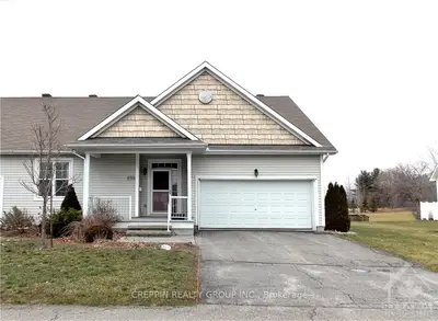 655 COUNTRY TRAIL, Carlsbad Springs, ON K0A 1K0