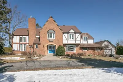 36 EAST HEALEY Avenue, Stittsville - Munster - Richmond, ON K2S 1K1