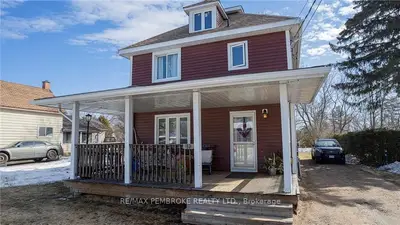 453 FRANCIS Street, Pembroke, ON K8A 4X9