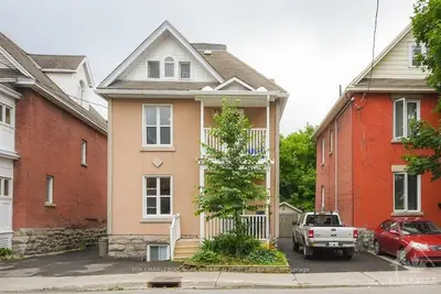 208 FLORA Street, Ottawa Centre, ON K1R 5R7