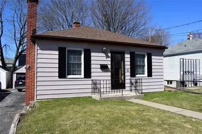 72 CHAFFEY Street, Brockville, ON K6V 4L7