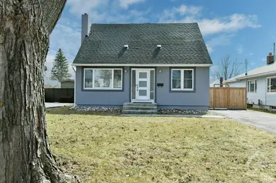 904 HAMLET Road, Elmvale Acres and Area, ON K1G 1R5