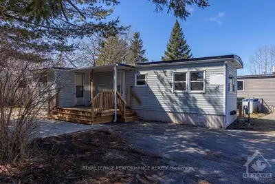 15 EMPIRE Avenue, Bells Corners and South to Fallowfield, ON K2H 7R6
