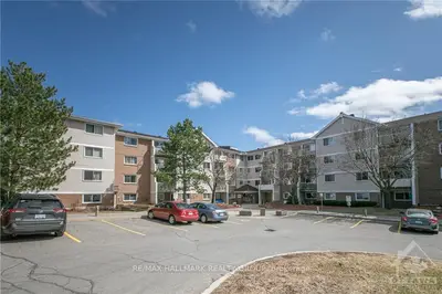 260 BRITTANY Drive 114, Manor Park - Cardinal Glen and Area, ON K1K 4M2
