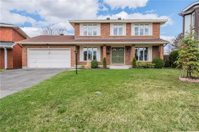 9 STRATHEARN Court, Tanglewood - Grenfell Glen - Pineglen, ON K2G 4L7