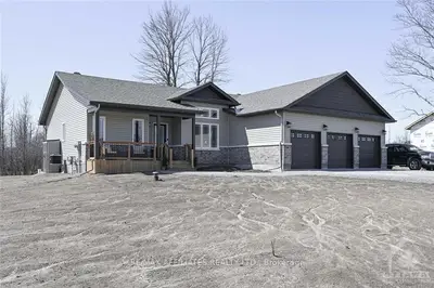 102 GALLIPEAU Drive, Rideau Lakes, ON K7A 4S5