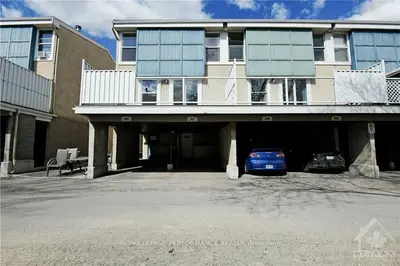 825 CAHILL Drive W 207, Hunt Club - Windsor Park Village and Area, ON K1V 9N8