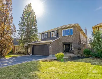 193 CENTREPOINTE Drive, South of Baseline to Knoxdale, ON K2G 5H8