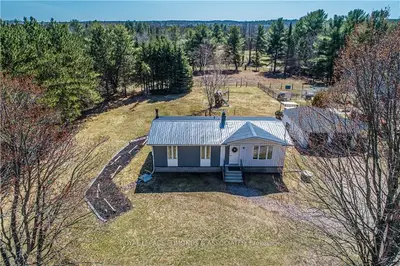 2123 SANDY BEACH Road, Laurentian Valley, ON K8A 6W8