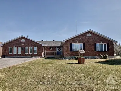 2484 RICHARDSON SIDE Road, Carp - Huntley Ward, ON K0A 1L0