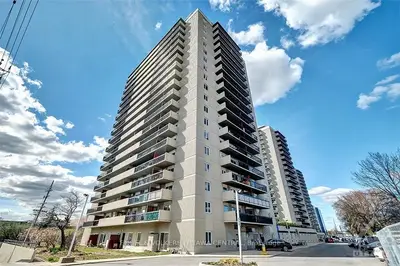 158C Mcarthur Avenue 1805, Vanier and Kingsview Park, ON K1L 8E7