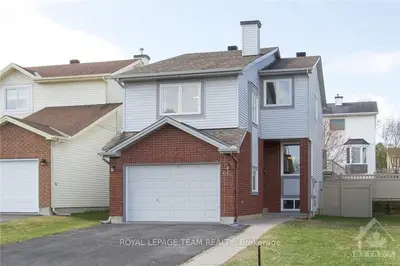 662 SEYTON Drive, Bells Corners and South to Fallowfield, ON K2H 1A1