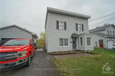 1082 NOTRE DAME Street, Russell, ON K0A 1W0