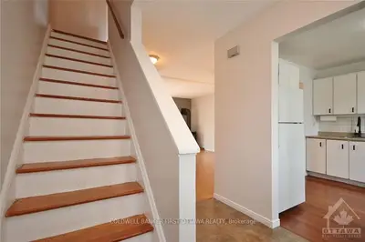 3223 STOCKTON Drive, Blossom Park - Airport and Area, ON K1T 1S3