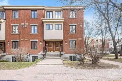 27 BLUE MOON, Manor Park - Cardinal Glen and Area, ON K1K 4K5