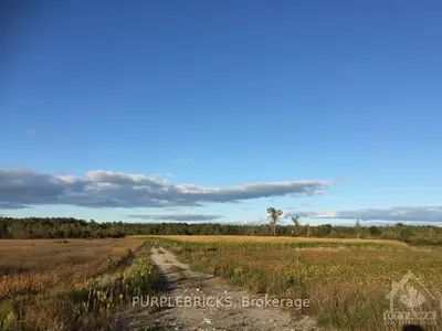 5050 FERRY Road, Carp - Dunrobin - Huntley - Fitzroy and Area, ON K0A 1X0