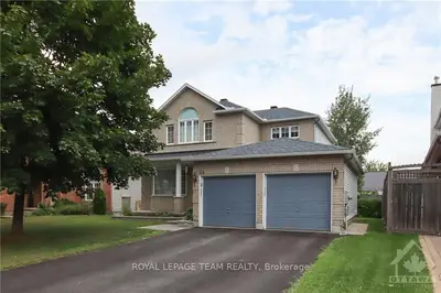 14 BONDAR Way, Hunt Club - South Keys and Area, ON K1T 3Y4