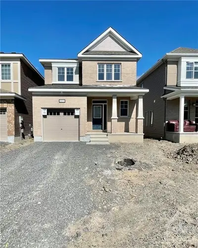 833 HENSLOW'S Circle, Orleans - Cumberland and Area, ON K4A 5H6