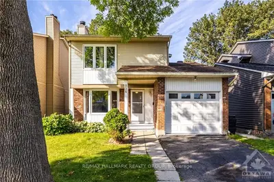 836 LAWNSBERRY Drive, Orleans - Cumberland and Area, ON K1E 1X7