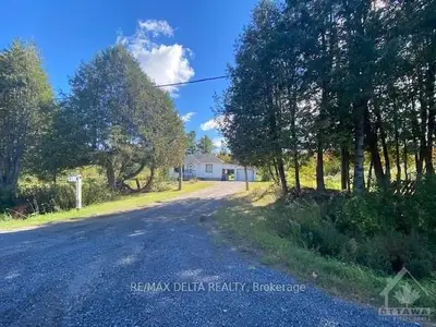 5169 COUNTY ROAD 17 Road, Alfred and Plantagenet, ON K0B 1A0