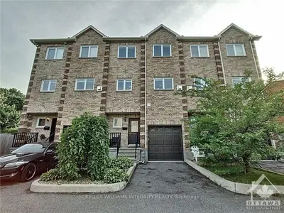 330 WOODROFFE Avenue, Woodroffe, ON K2A 3V5