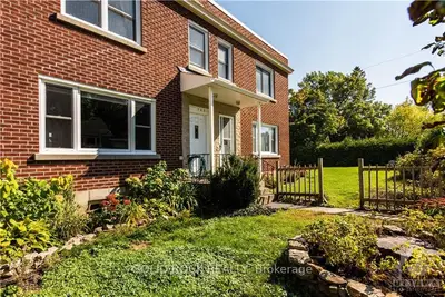 1063 SILVER Street, Carlington - Central Park, ON K1Z 6J1