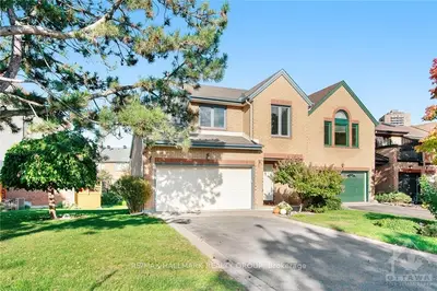 118 Dunbarton Court, Manor Park - Cardinal Glen and Area, ON K1K 4L6