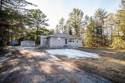 32323 Highway 17, Laurentian Hills, On K0j 1p0