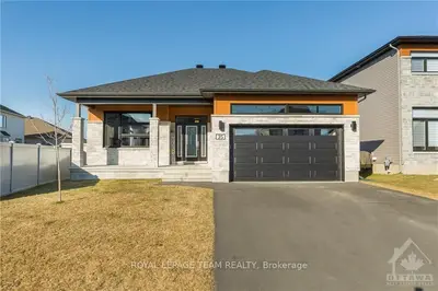 35 NANCY Street, Russell, ON K0A 1W0