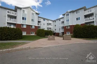 266 LORRY GREENBERG Drive 308, Hunt Club - South Keys and Area, ON K1T 3J9