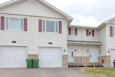 13 WINSTON Avenue, Petawawa, ON K8H 0C1