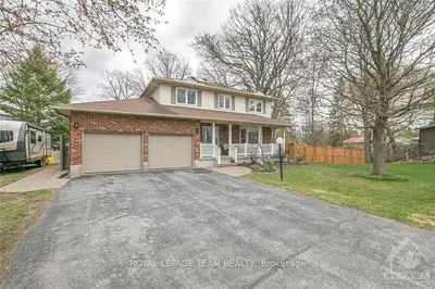 25 JOSEPH Circle, Stittsville - Munster - Richmond, ON K2S 1B9