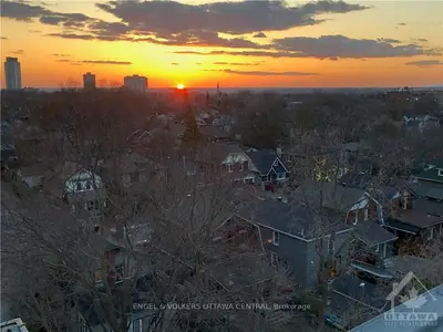 120 Holland Avenue 5d, Tunneys Pasture And Ottawa West, On K1y 0x6