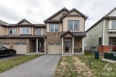 568 MEADOWCREEK Circle, Kanata, ON K2M 0J8