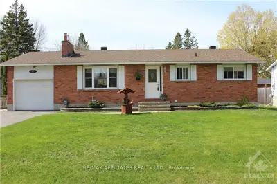 15 FOWLER Street, Stittsville - Munster - Richmond, ON K0A 2Z0