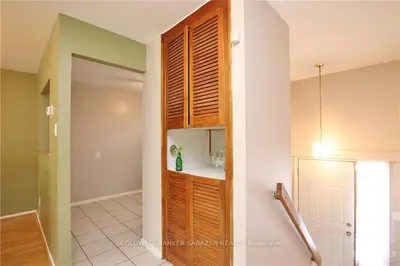 200 WOODFIELD Drive, Tanglewood - Grenfell Glen - Pineglen, ON K2G 3W8