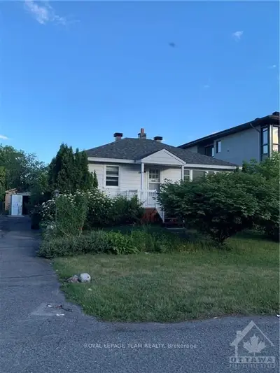 10 GRANTON Avenue, Meadowlands - Crestview and Area, ON K2G 1W6