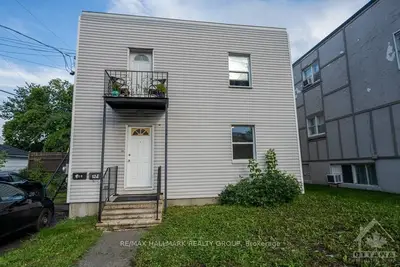 174 ALICE Avenue, Vanier and Kingsview Park, ON K1L 7X3