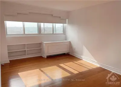 500 Laurier Avenue W 1208, Ottawa Centre, On K1r 5e1