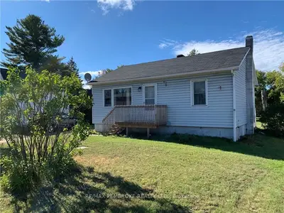 2156 PETAWAWA Boulevard, Petawawa, ON K8A 7G9