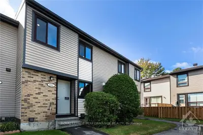 6861 Bilberry Drive, Orleans - Convent Glen and Area, ON K1C 2E8