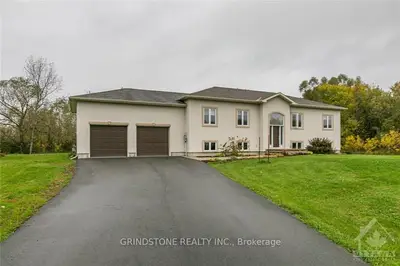 144 Wilbert Cox Drive, Carp - Huntley Ward, On K0a 1l0