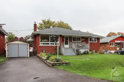 716 LUC Street, Vanier and Kingsview Park, ON K1K 3M6