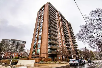 20 The Driveway Drive 1001, Ottawa Centre, On K2p 1c8