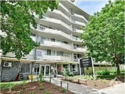 324 CAMBRIDGE Street N 213, West Centre Town, ON K1R 7B5