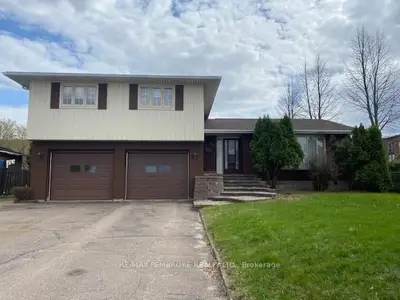 334 NELSON Street, Pembroke, ON K8A 3N6